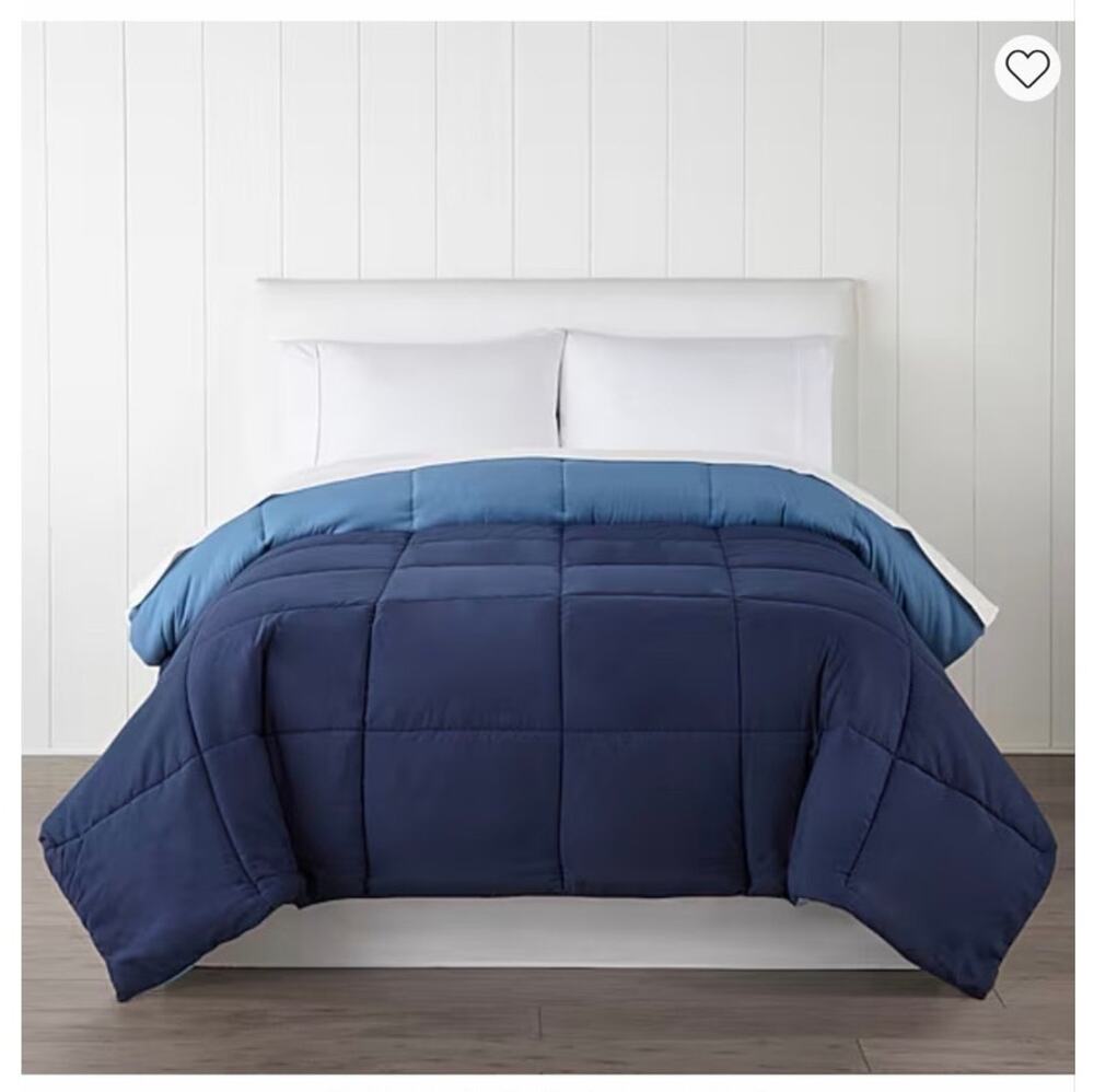 NEW! Home Expressions Ultra Soft Down Alternative Reversible Comforter King Blue